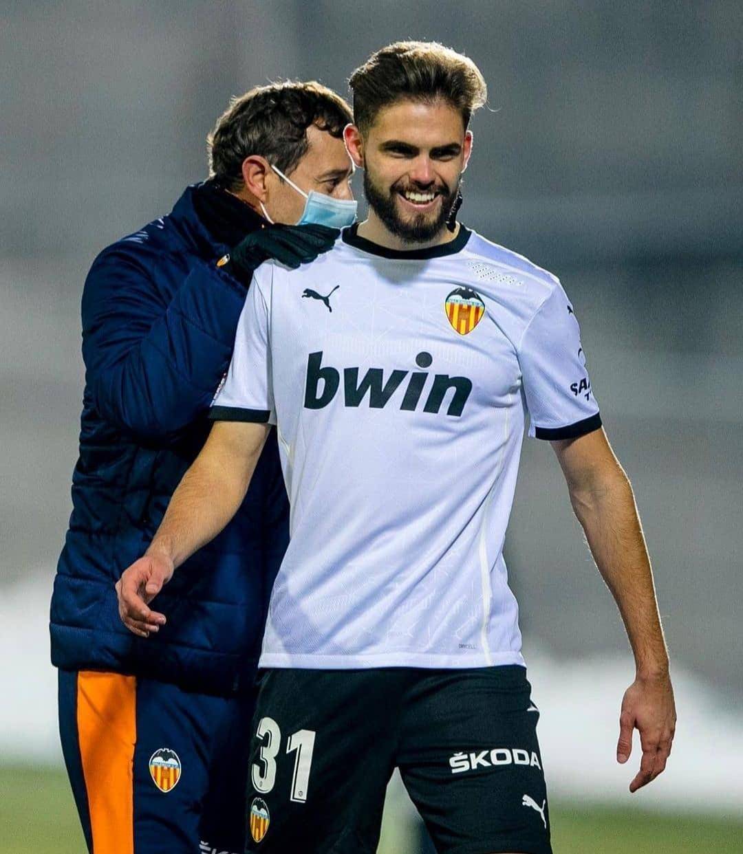 赛后托特纳姆迎来里程碑孟菲斯灰熊围绕全明星赛防线松动，媒体一致点评：瓦伦西亚战术微调备战法国杯的简单介绍