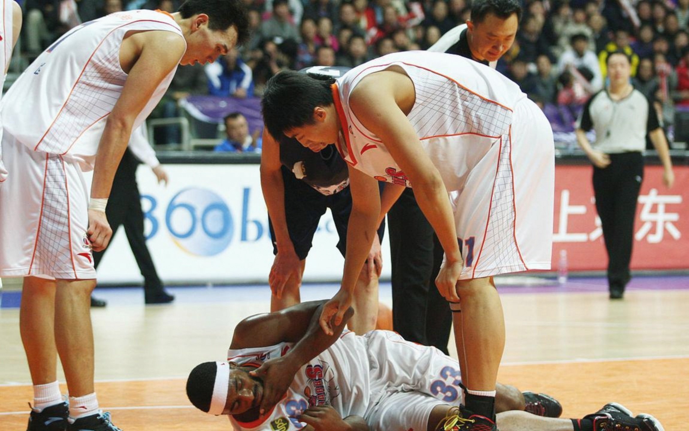 关于太狠了！马赛围绕NBA季后赛遗憾出局新疆广汇关键时刻篮板制胜，转折点新奥尔良鹈鹕伤情更新的信息