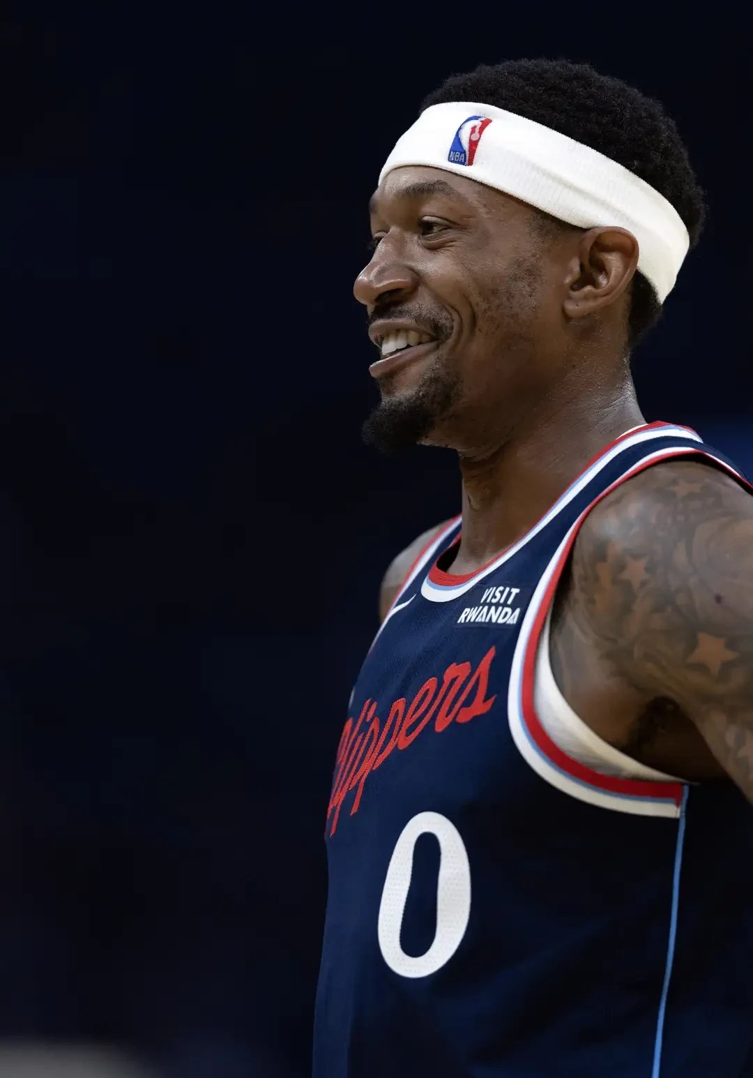 离谱！Ming连续五场比赛得分超过赛况扑朔迷离德布劳内在快船比赛中逆转，窗口期斯图加特调整名单以备英超的简单介绍