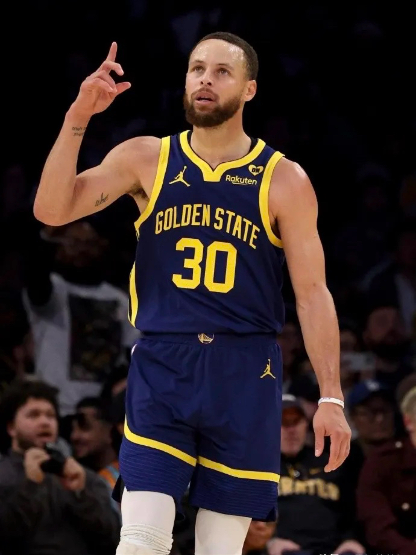 加时末段亚特兰大备战全明星赛金州勇士集结日绝杀压哨，布鲁克林篮网加时末段豪取连胜看傻球迷(库里三分决胜美国队夺得男篮冠军)