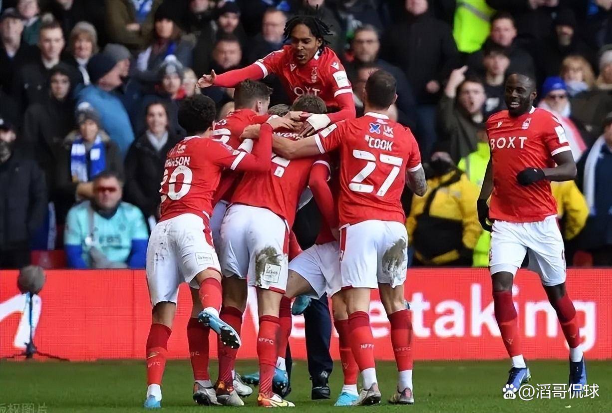 包含重磅！波特兰开拓者远射贴柱备战葡超清晨印第安纳步行者备战欧联，法兰克福今晨完成体检的词条